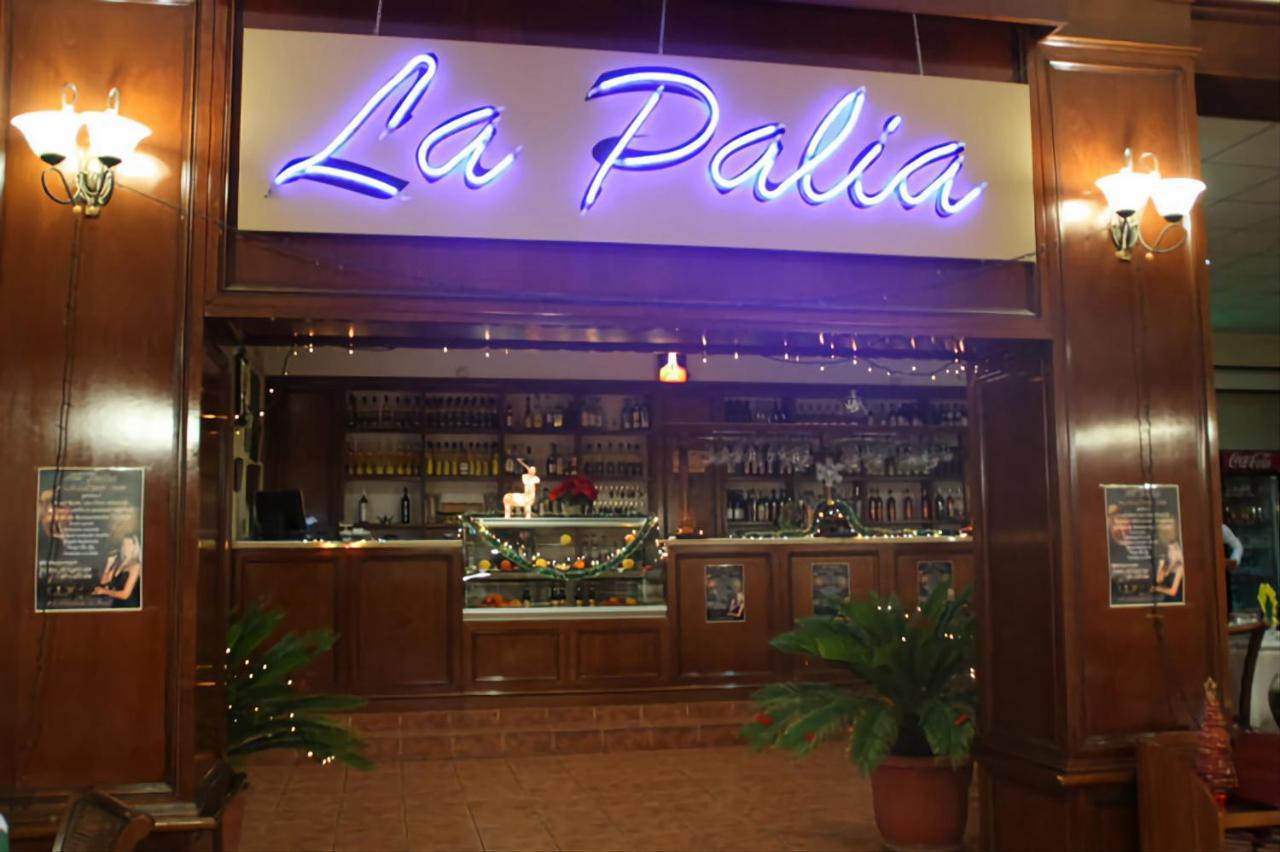 Pensiunea La Palia ヤシ エクステリア 写真